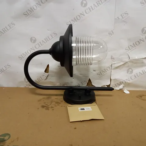 WICHKHAM OUTDOOR WALL LIGHT