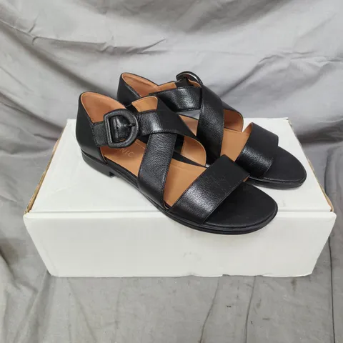 VIONIC WOMENβS BLACK LEATHER SANDALS β 6
