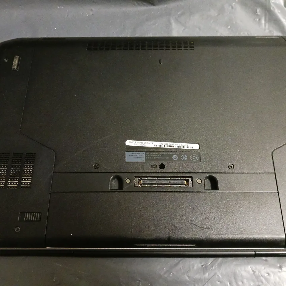 DELL LATITUDE E5530 LAPTOP