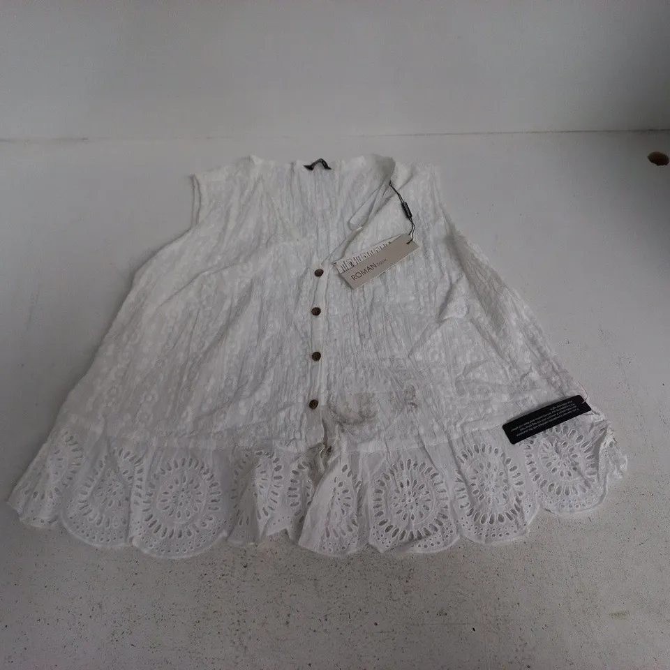 ROMAN EMBELLISHED SLEEVELESS CRINKLE BLOUSE IN WHITE - 16
