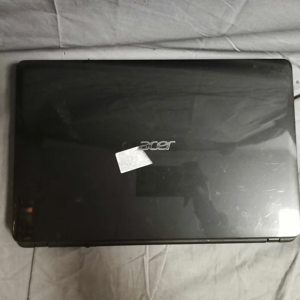 ACER E1-571 LAPTOP – BLACK, WINDOWS 8, 15.6" DISPLAY