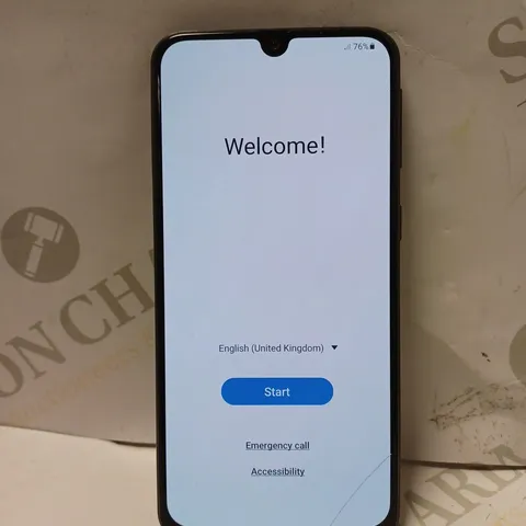 BOXED SAMSUNG GALAXY A40 SMARTPHONE 