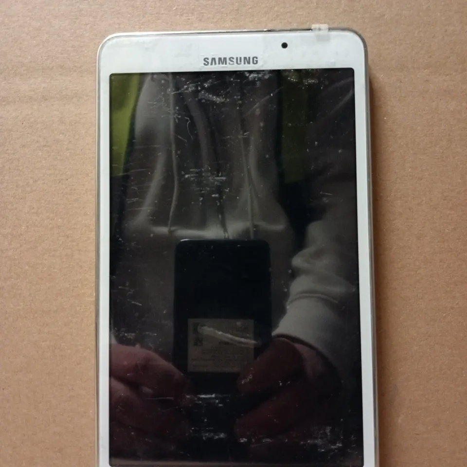 SAMSUNG TABLET - SM-T230