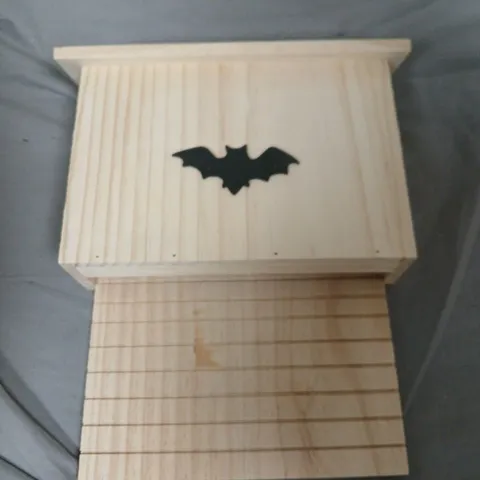 WOODEN BAT BOX 