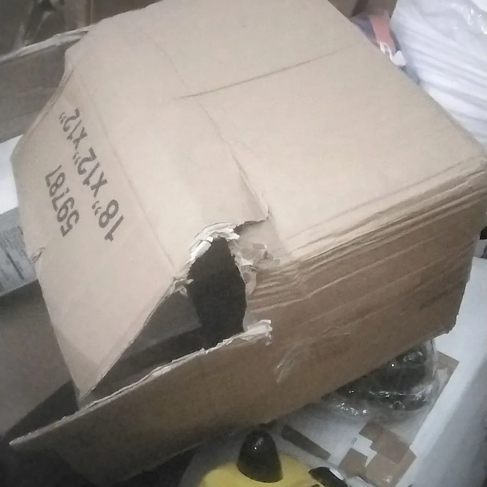 PALLET OF ASSORTED ITEMS INCLUDING ASTRO AI MINI FRIDGE, ROVTOP BOXING SUIT, LUXEVOIR HIGH LOFT MATTRESS TOPPER AND 6+ BOXED SCOOTER
