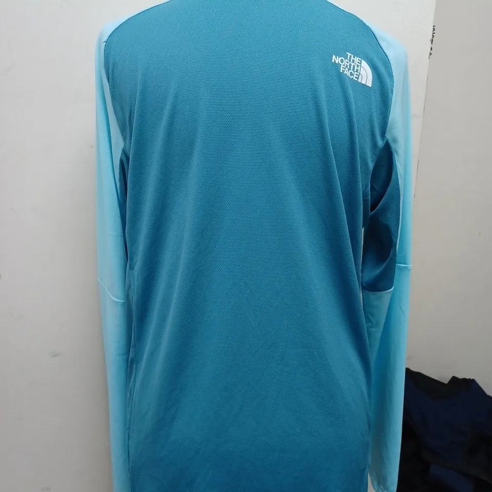 THE NORTH FACE BLUE QUARTER ZIP - SIZE MEDIUM 