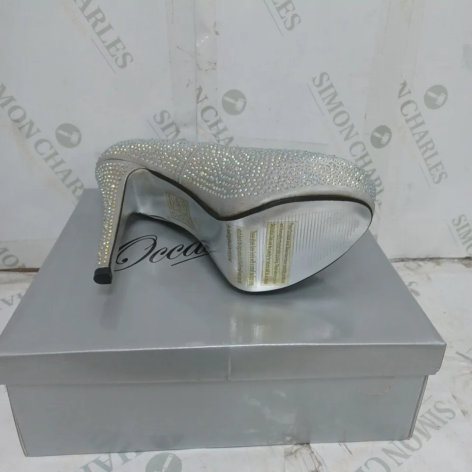 LOT OF 14 PAIRS OF OCCASIONS BY CASANDRA LADIES SHOES