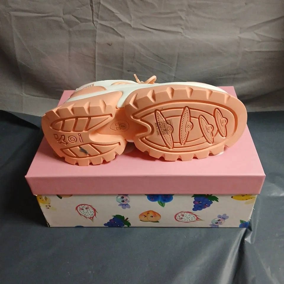 KOI FRUITTI TUTTI CHUNKY PLATFORM SNEAKERS – PEACH & ORANGE SIZE 8