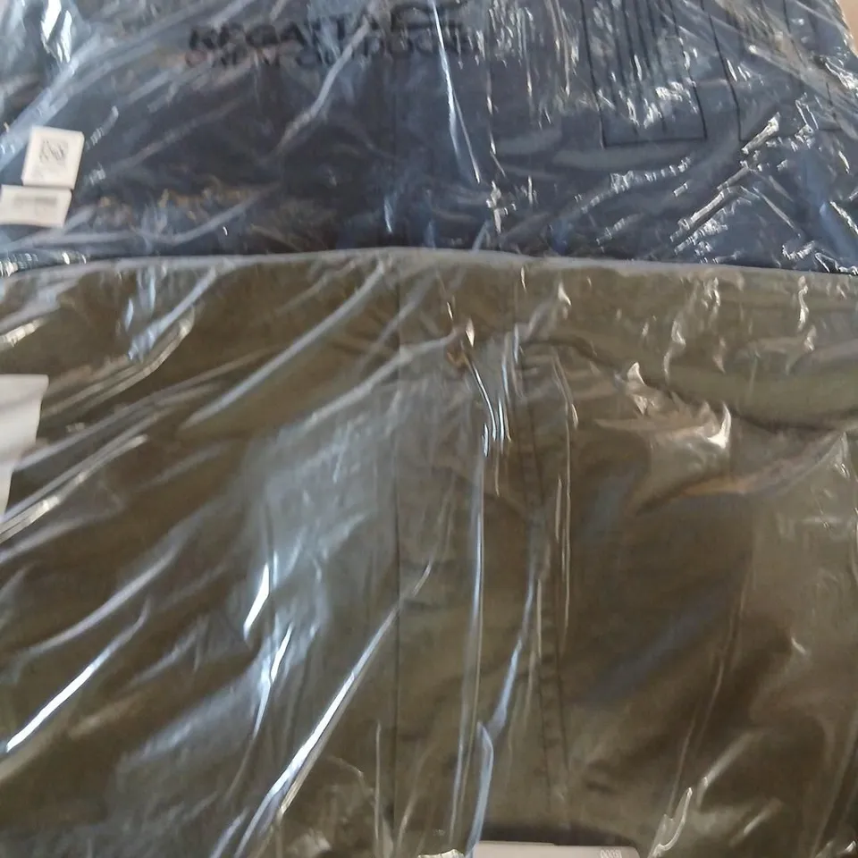 APPROXIMATELY 7 ASSORTED ITEMS OF BRAND NEW REGATTA/DARE2B CLOTHING AND ACCESSORIES TO INCLUDE; SABINKA AND BRIELLY COATS