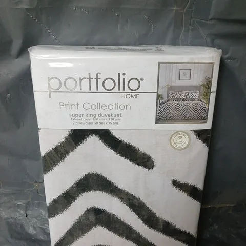 SEALED PORTFOLIO HOME PRINT COLLECTION TIGER SUPER KING DUVET SET IN WHITE/BLACK