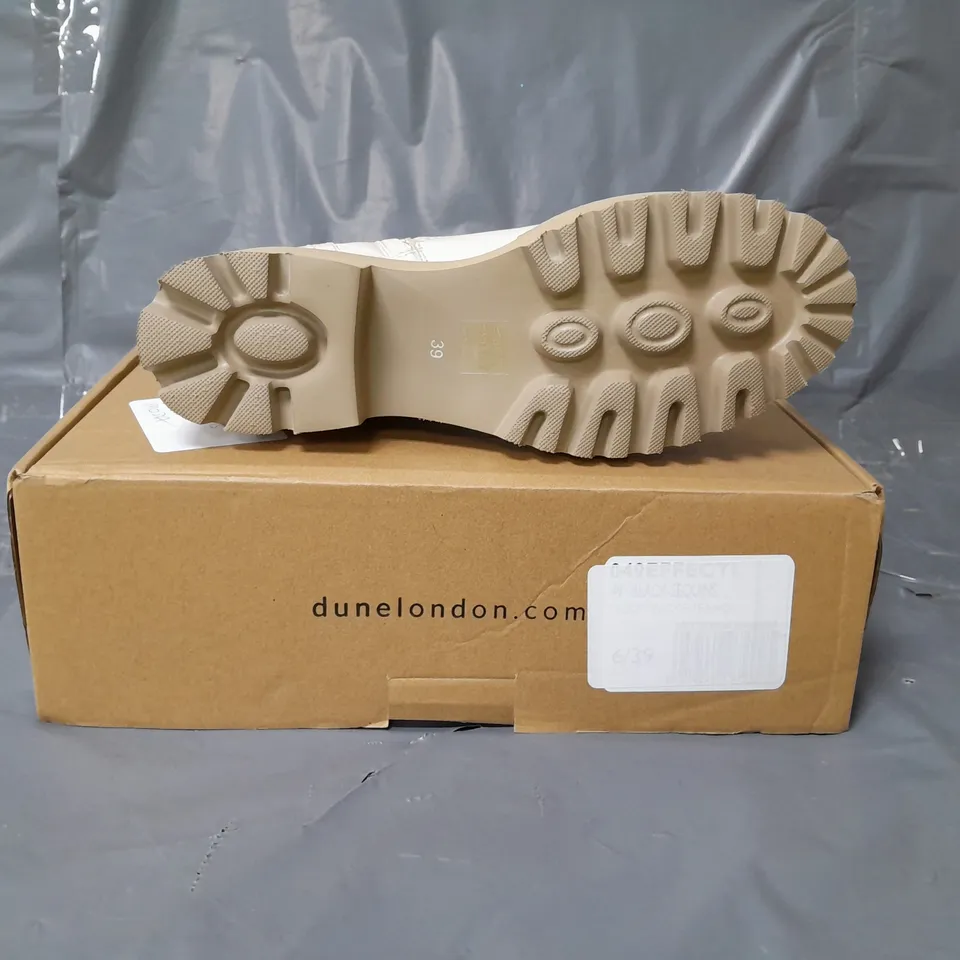 MODA IN PELLE ZIP FASTENING BIKER BOOTS OFF WHITE SIZE 6