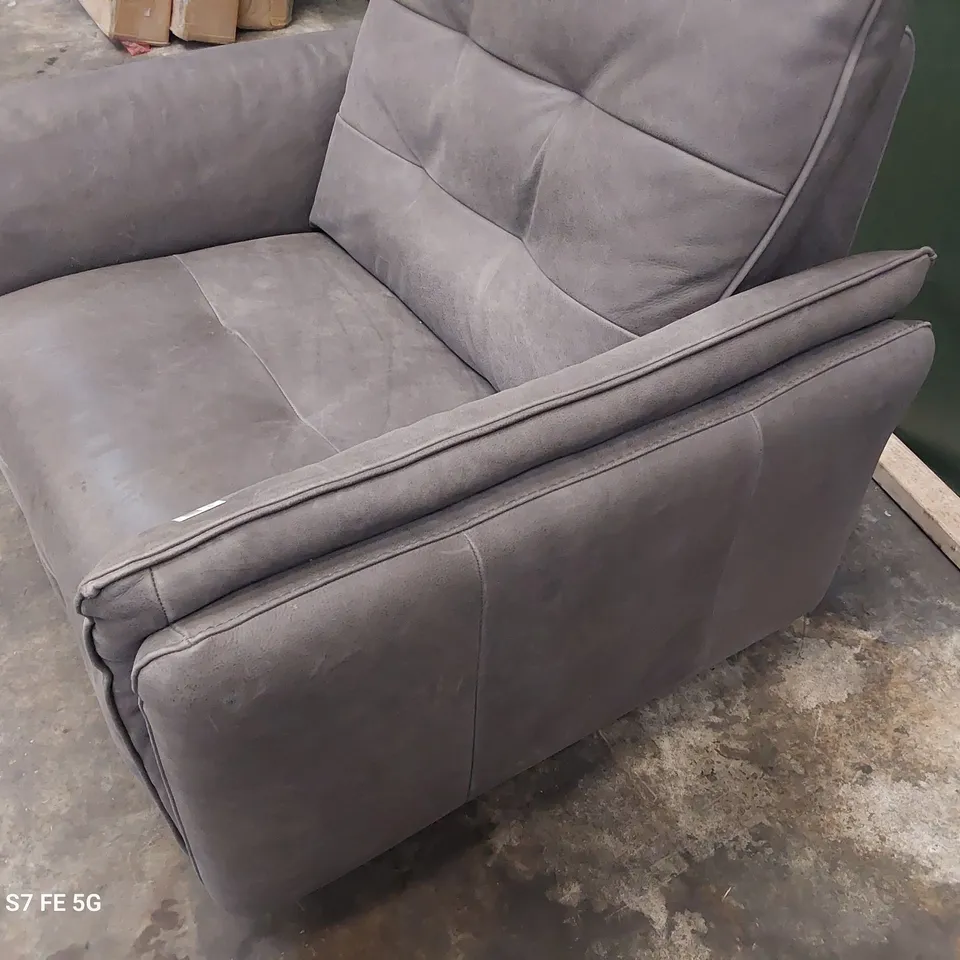 QUALITY ITALIAN DESIGNER POWER RECLINING EASY CHAIR DAMASCO LEATHER