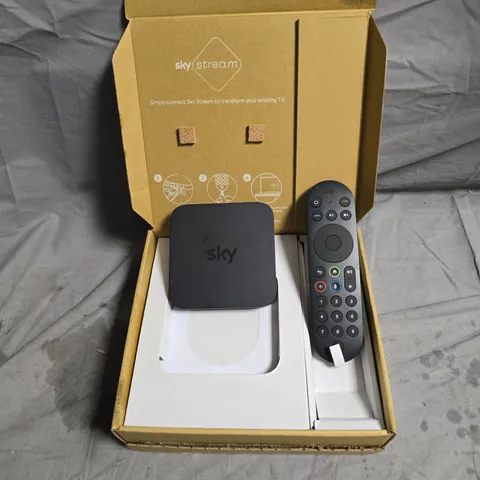 SKY STREAM STREAMING BOX WITH REMOTE – BOXED