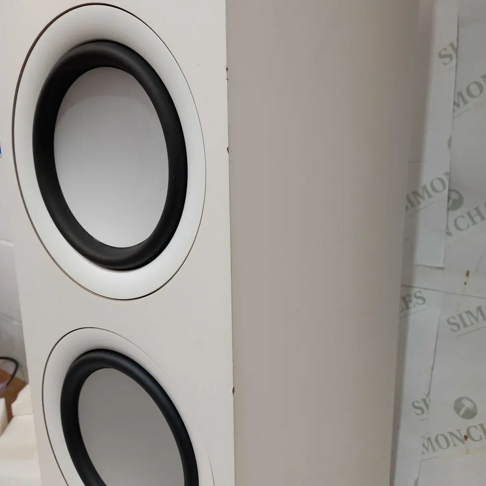 KEF Q750 FLOORSTANDING SPEAKER PAIR - WHITE (2 BOXES)