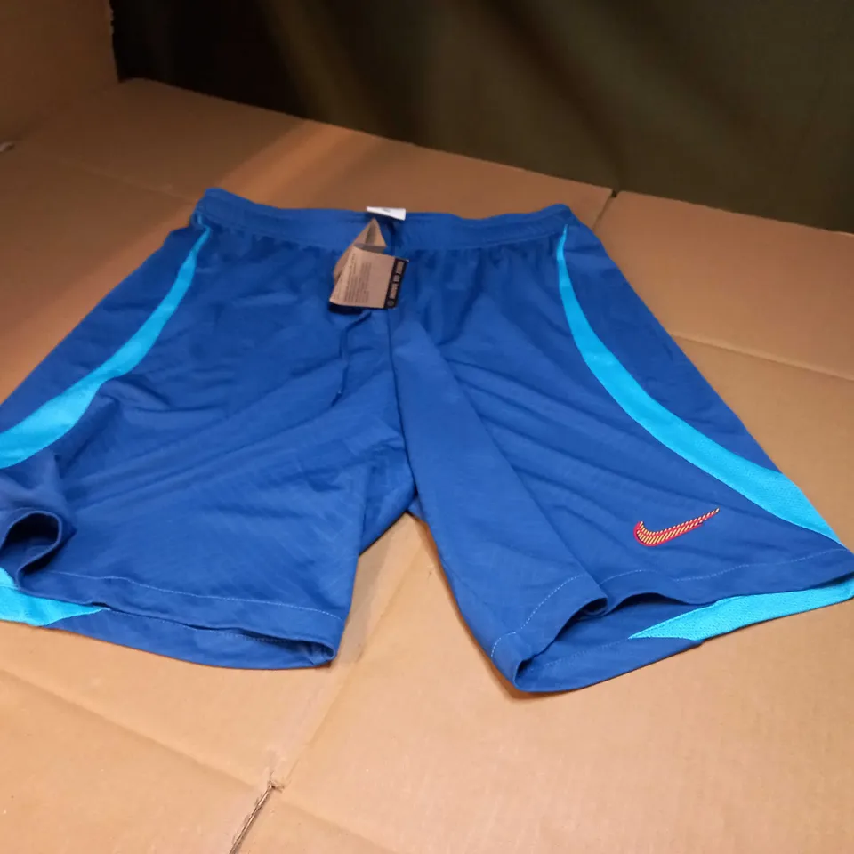 NIKE DRI-FIT BLUE LOGO SPORTS SHORTS - MEDIUM