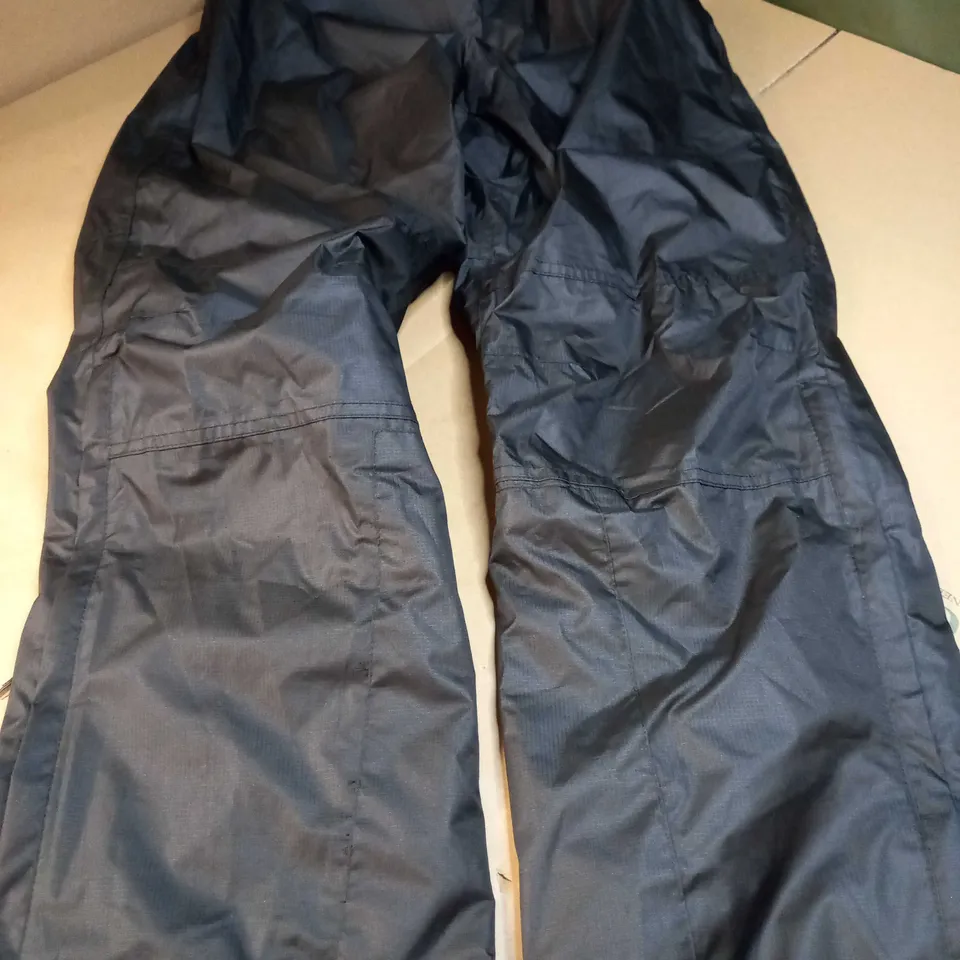 MOUNTAIN WAREHOUSE BLACK WATERPROOF TROUSERS - SIZE 12