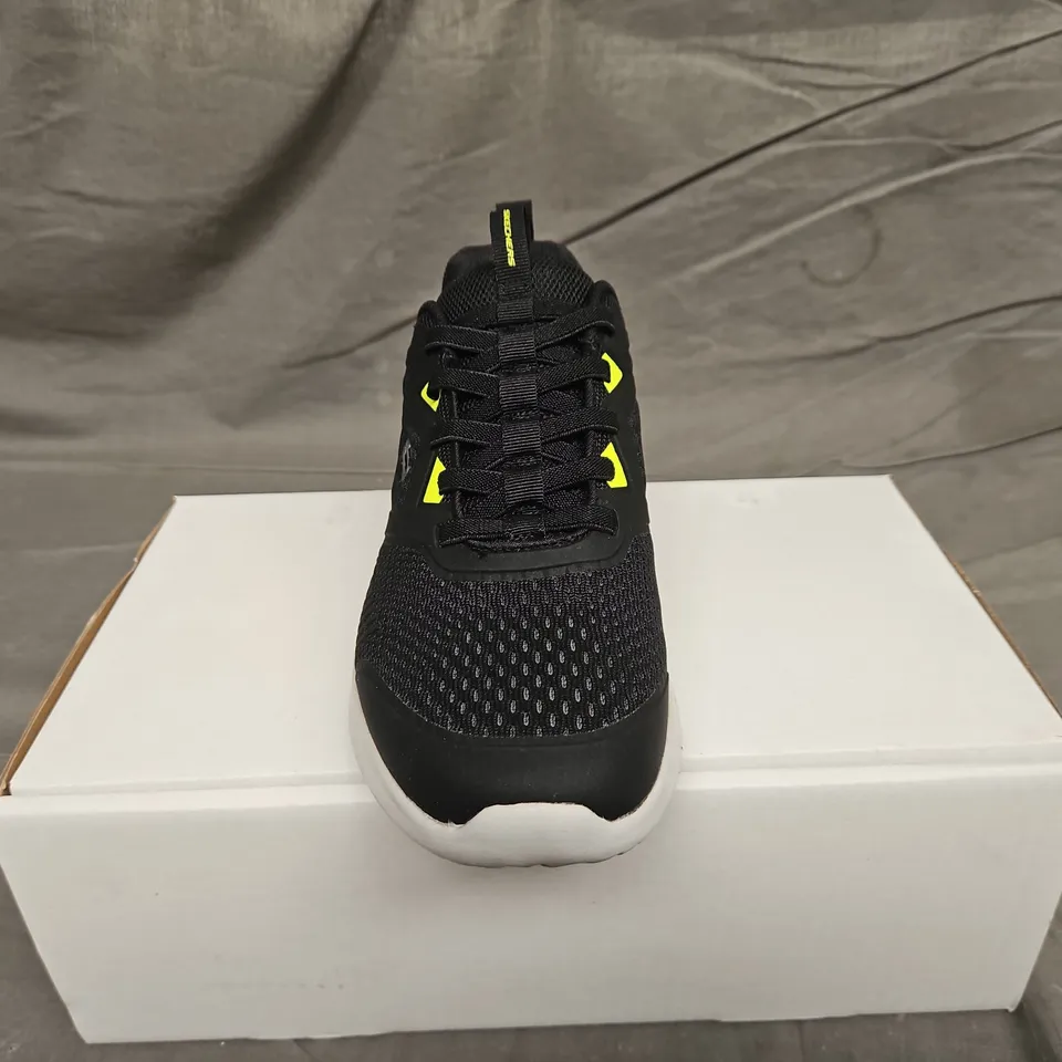 BOXED PAIR OF SKECHER ULTRA LIGHT TRAINERS - UK SIZE 7