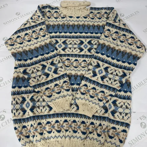15 AS NEW BAGGED PATTERNED ROLL NECK SWEATSHIRTS IN BEIGE IN VARIOUS SIZES