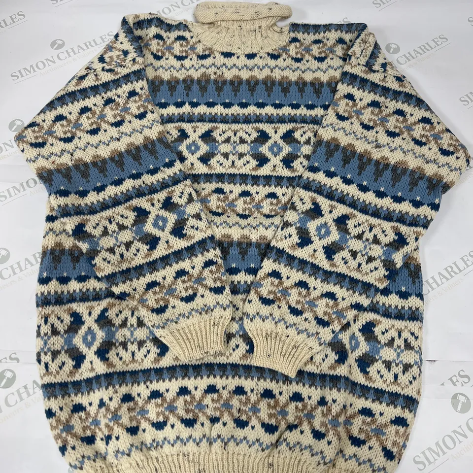 15 AS NEW BAGGED PATTERNED ROLL NECK SWEATSHIRTS IN BEIGE IN VARIOUS SIZES