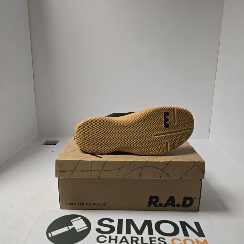 BOXED PAIR OF RAD ONE V2 RUNNING SHOES SIZE 9.5