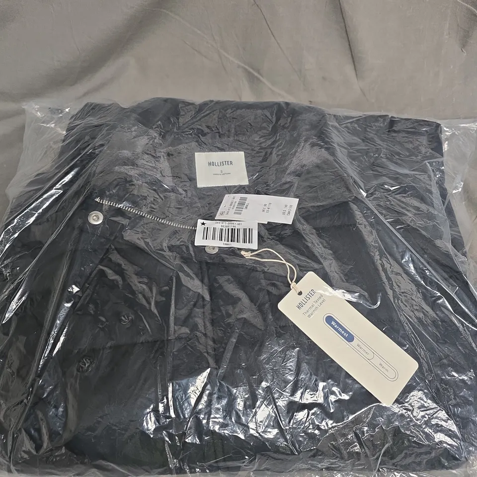 HOLLISTER JACKET IN BLACK – SIZE S 