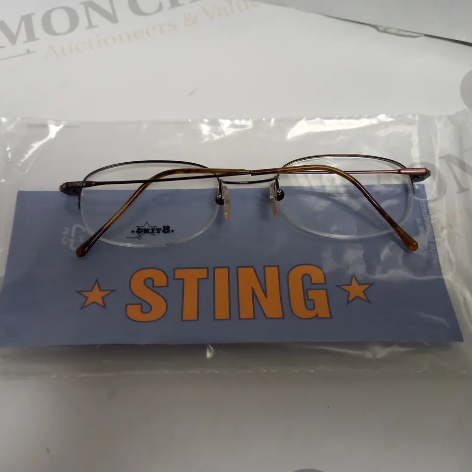 APPROXIMATELY 10 DERIGO STING GLASSES