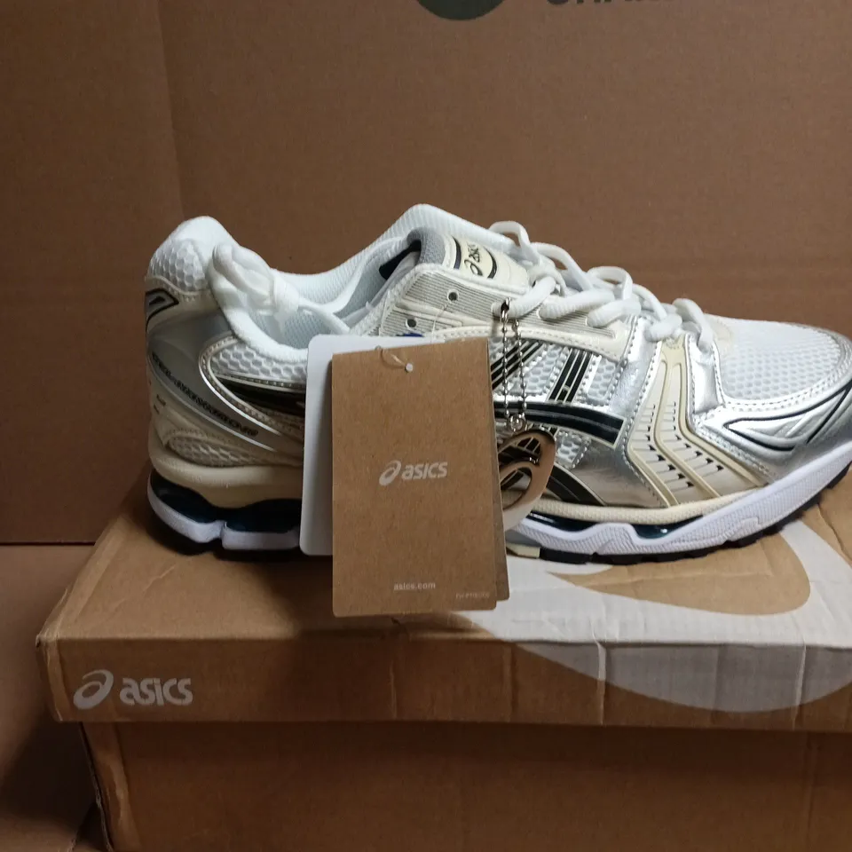 BOXED PAIR OF ASICS GEL-KAYANO MEN'S RUNNING SHOES – WHITE/SILVER - UK 11
