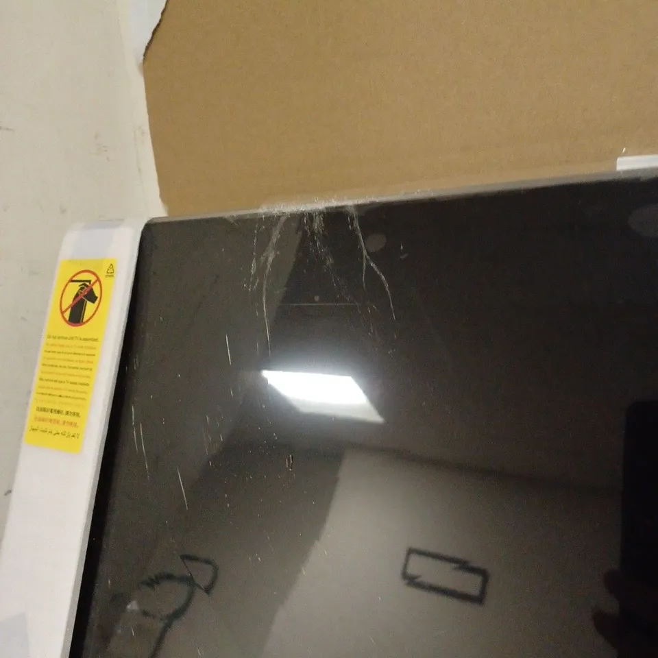 HISENSE SMART TV ULED 4K 55" TV 