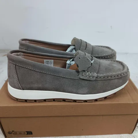 BOXED PAIR OF JO & JOE SUEDE LOAFERS - UK SIZE 5