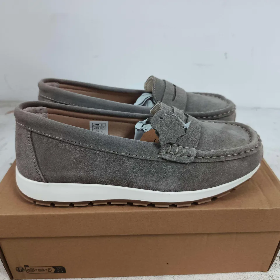 BOXED PAIR OF JO & JOE SUEDE LOAFERS - UK SIZE 5