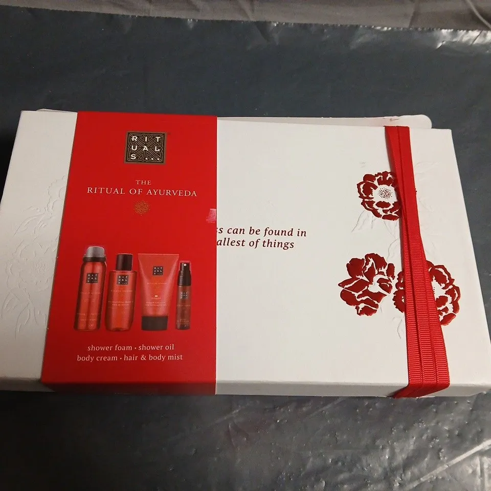 RITUALS THE RITUAL OF AYURVEDA GIFT SET