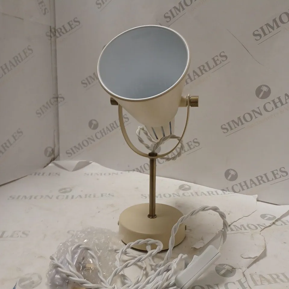 THOMAS & FRANKS ARTHUR METAL WALL LIGHT - MATT CREAM