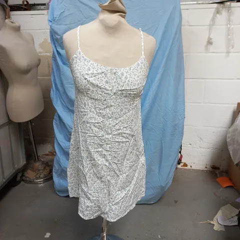 BRANDY MELVILLE FLORAL PRINT DRESS, CREAM WITH LIGHT BLUE FLOWERS, SPAGHETTI STRAPS