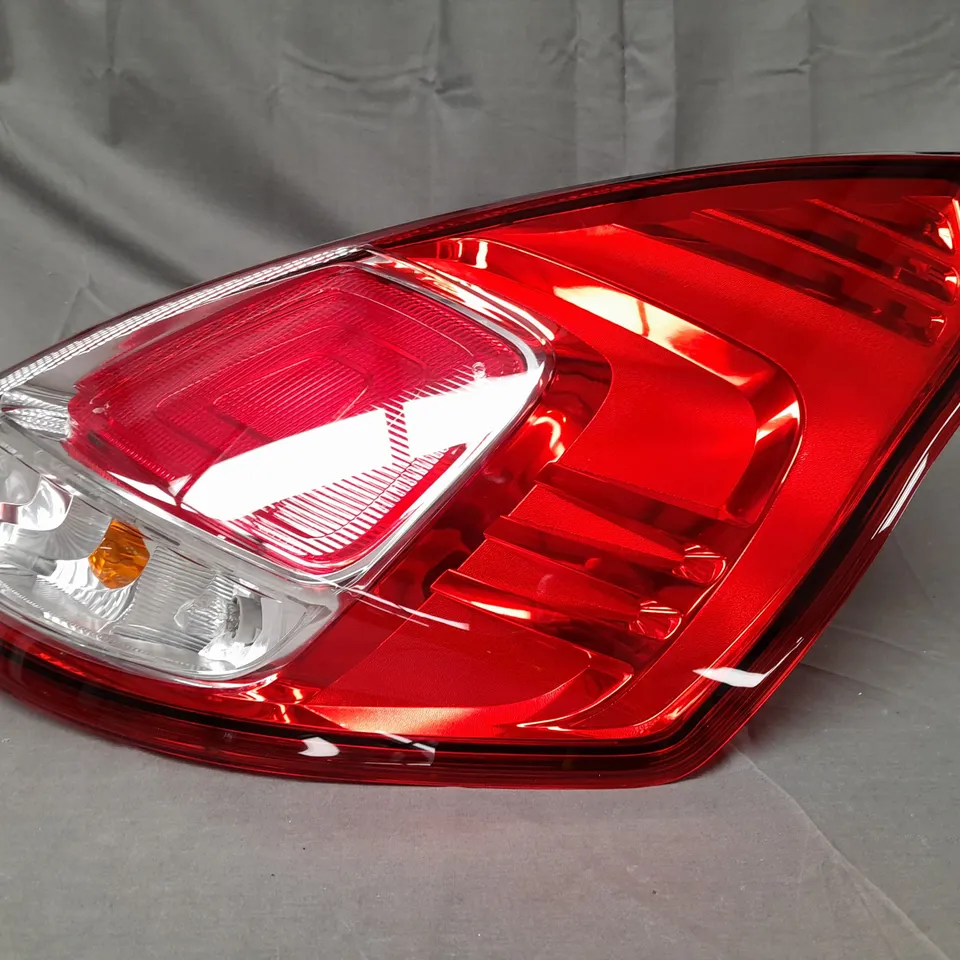 BOXED FORD FIESTA MK7 RIGHT SIDE TAIL LIGHT