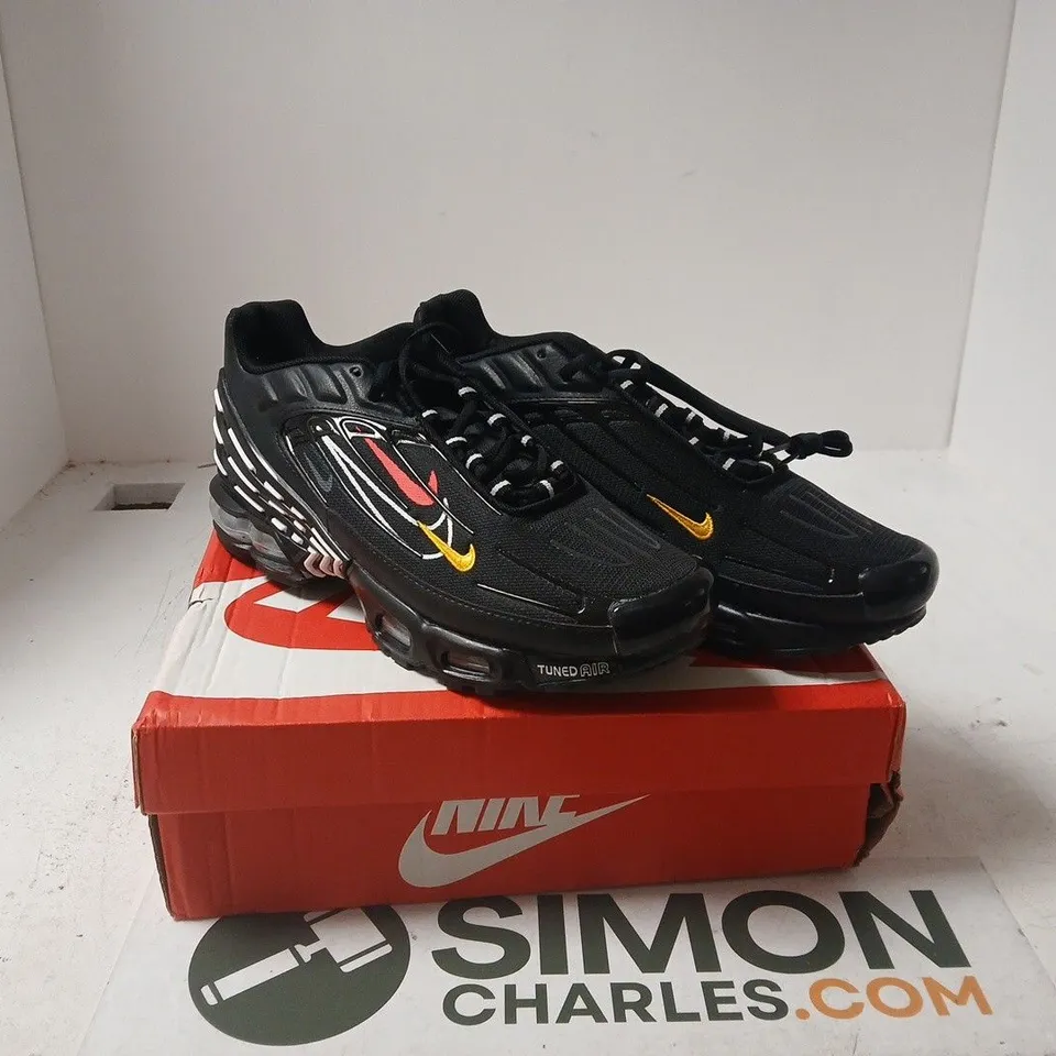 NIKE UK 11 AIR MAX PLUS III