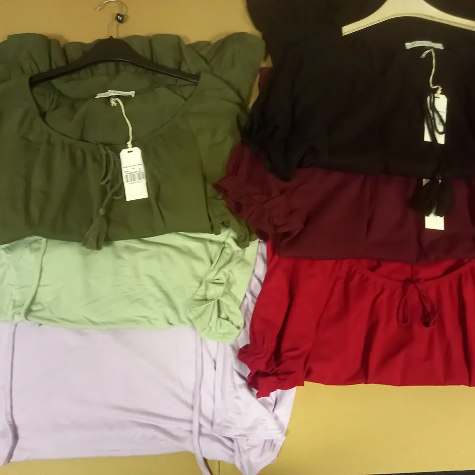 BOX OF APPROX 6 ASSORTED ITEMS OF MAISON DE NIMES CLOTHING IN VARIOUS SIZES AND STYLES