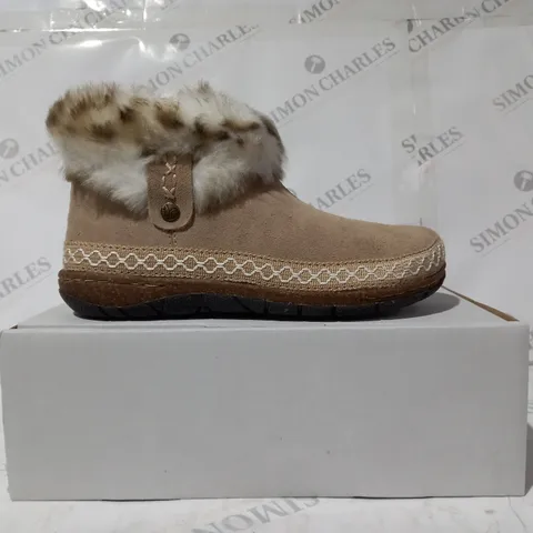 BOXED PAIR OF EARTH ORIGINS EMMALYN BEIGE BOOTIES - SIZE 5