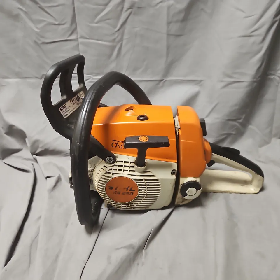 STIHL MS 260 CHAINSAW WITH BAR & CHAIN – USED