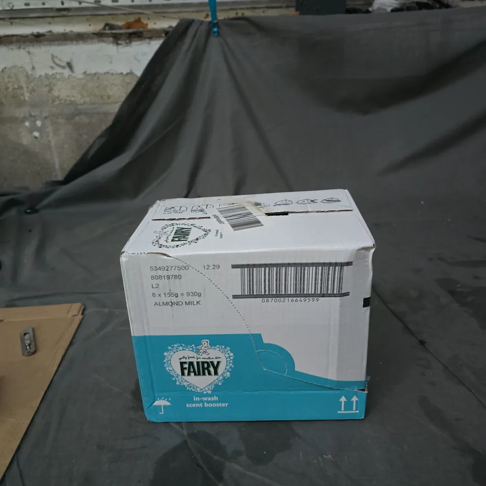 FAIRY IN-WASH SCENT BOOSTER - ALMOND MILK, 6 X 155 G (930 G TOTAL)