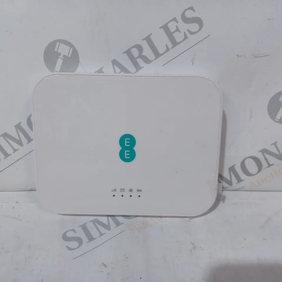 BOXED 5GEE WIFI ROUTER - QTAD52E