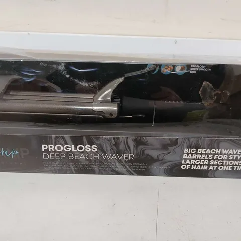 BOXED REVAMP PROFESSIONAL PROGLOSS DEEP BEACH WAVER WV-2000-EU