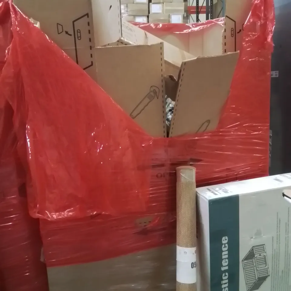 PALLET OF ASSORTED HOUSEHOLD GOODS AND PRODUCTS TO INCLUDE;PLASTIC FENCE,AREA RUG