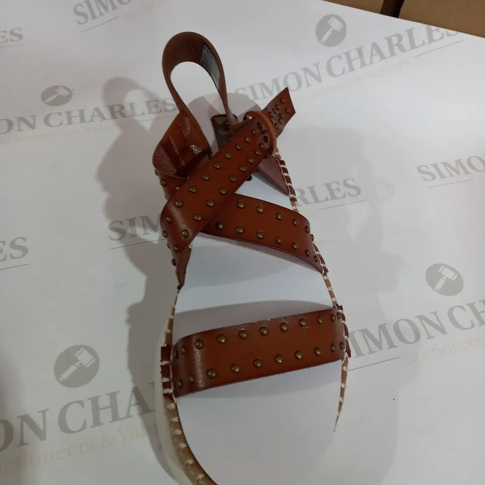 SKECHERS GO WALK BROWN STRAPPED SANDALS SIZE 6