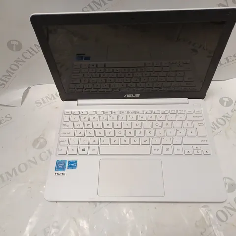 ASUS NOTEBOOK PC - E203N