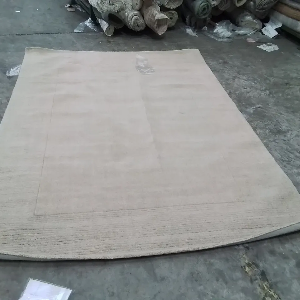 QUALITY DESIGNER AREA RUG - APPROXIMATELY 280X200