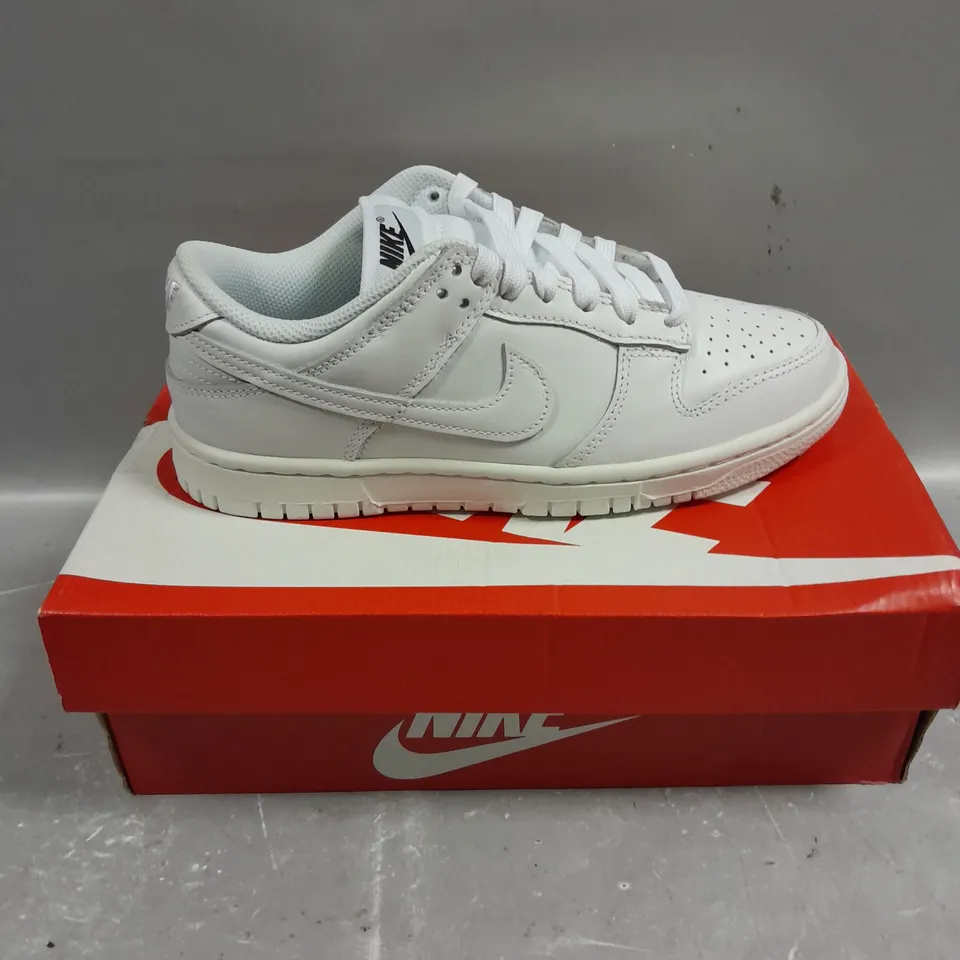 BOXED PAIR OF NIKE DUNK LOW TRAINERS IN WHITE - 4