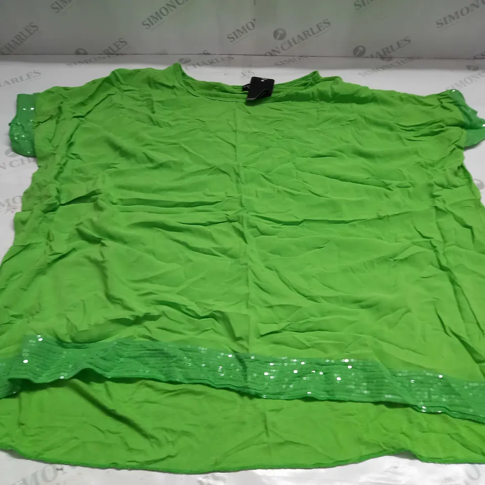 KURT MULLER WOMAN SEQUIN TOP IN GREEN - SIZE UNSPECIFIED