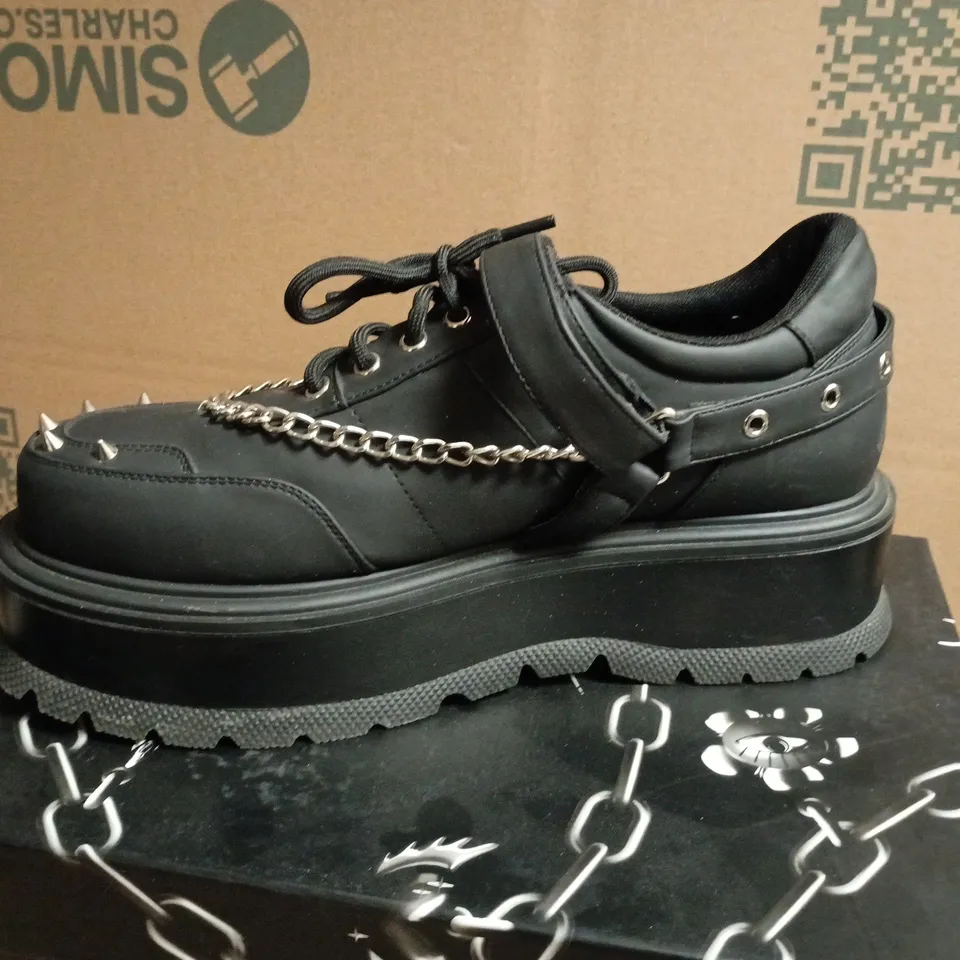 BOXED KOI ALLSANDER MENS PLATFORM TRAINERS IN BLACK - UK 9