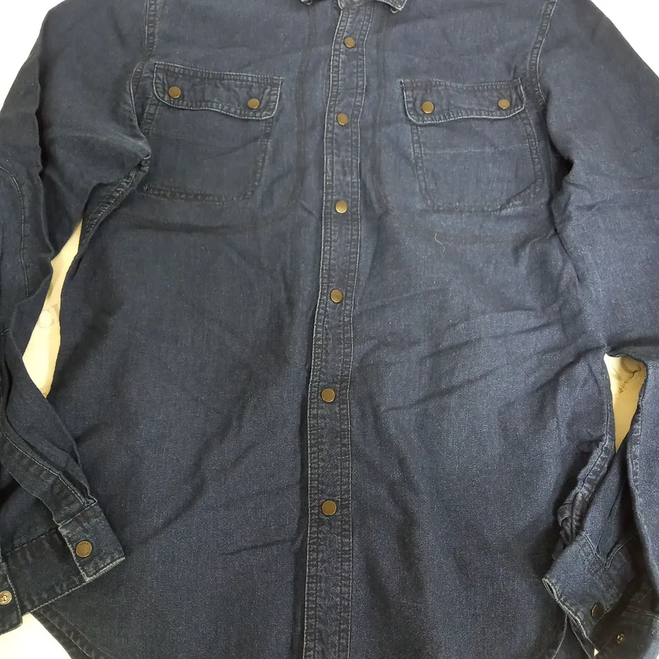 BARBOUR FAUX DENIM SHIRT IN NAVY - MEDIUM