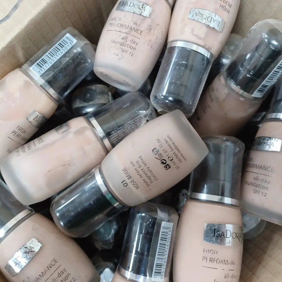 APPROXIMATELY 40 ISADORA ALL DAY FOUNDATION #01 ROSE BEIGE 